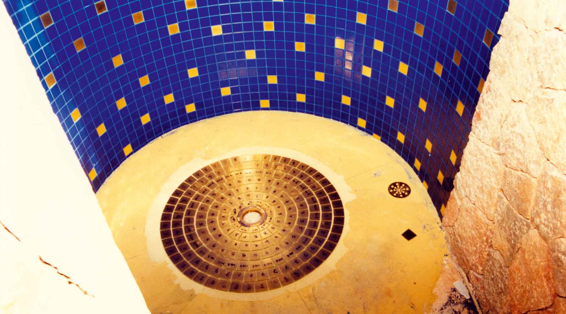 Gold in Glass Shower Gold in Glass Shower